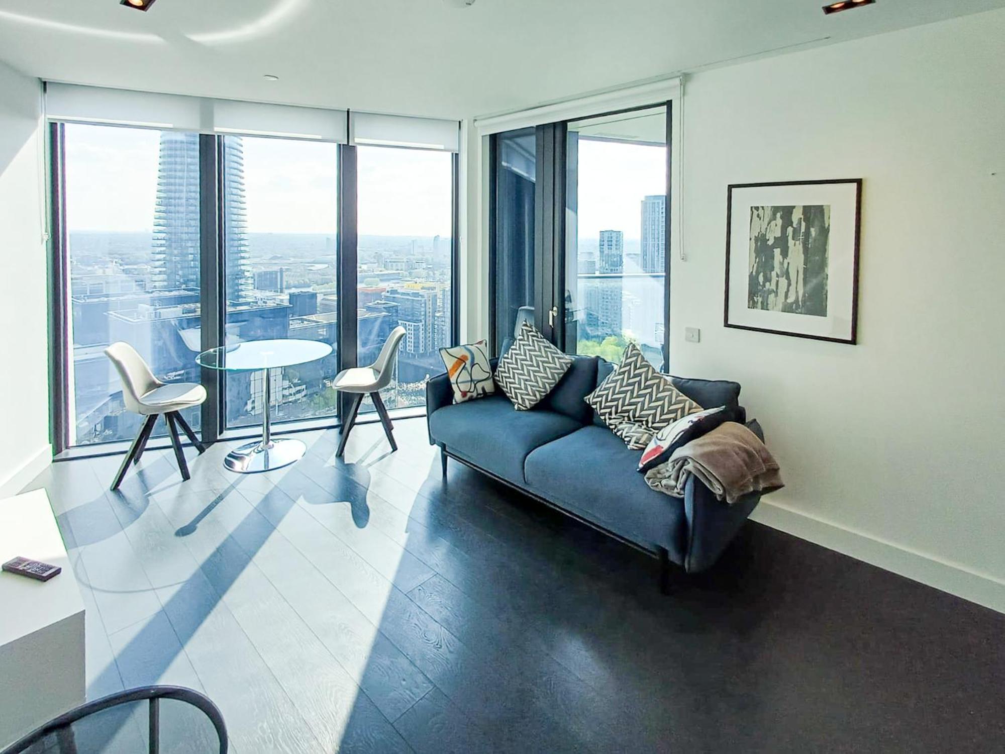 Apartment Luxury Balcony Apartment, Canary Wharf